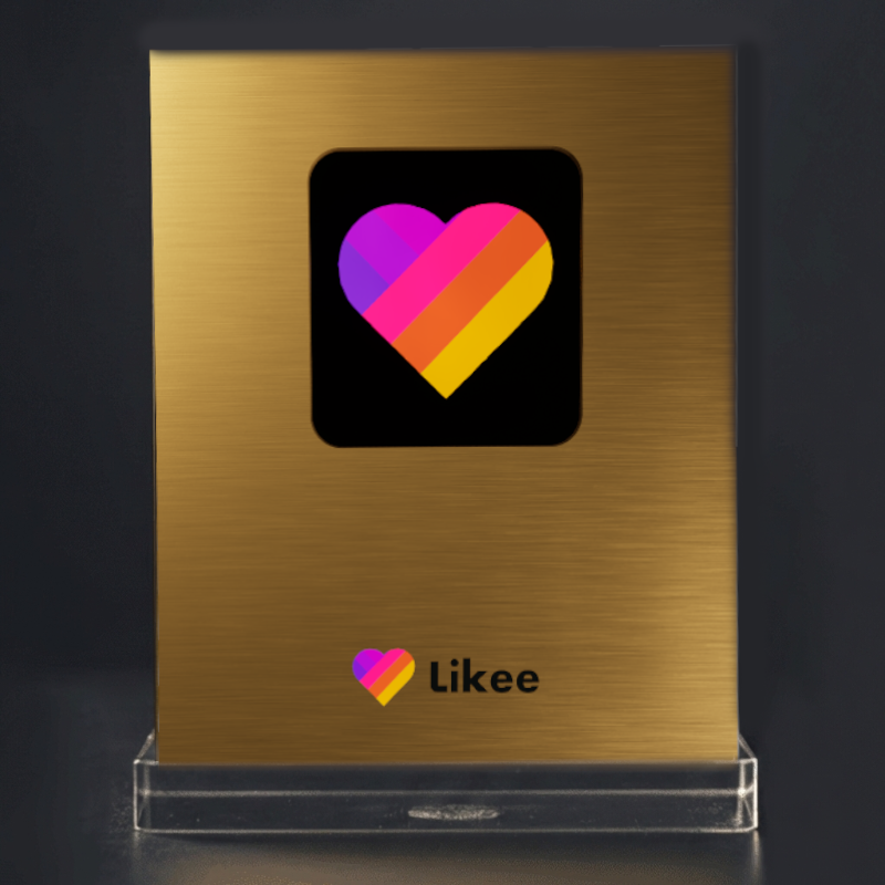 Золотая кнопка Likee из металла